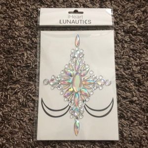 LUNAUTIC CHEST CRYSTAL PIECE